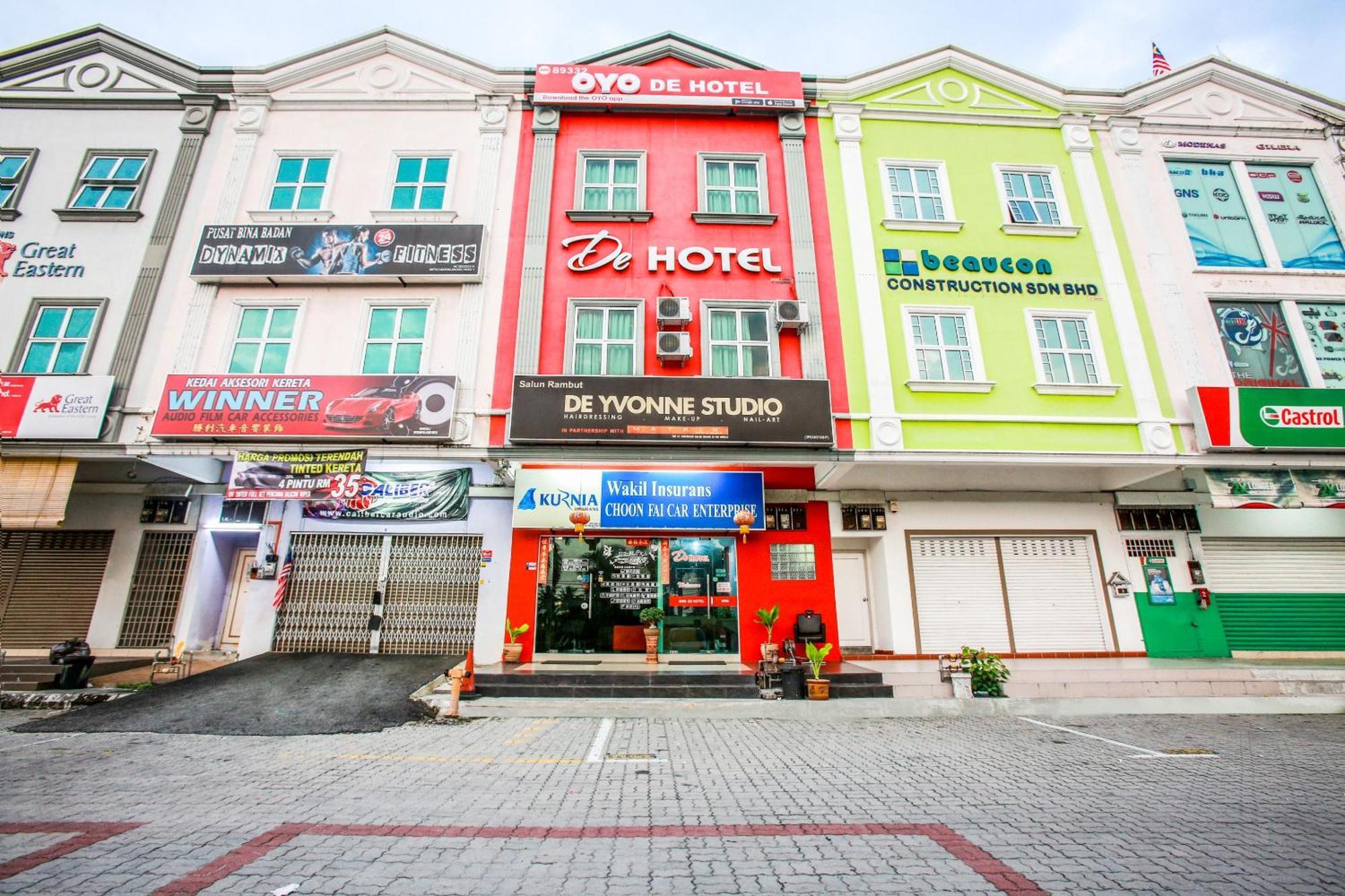 OYO 89332 De Hotel Teluk Intan Buitenkant foto